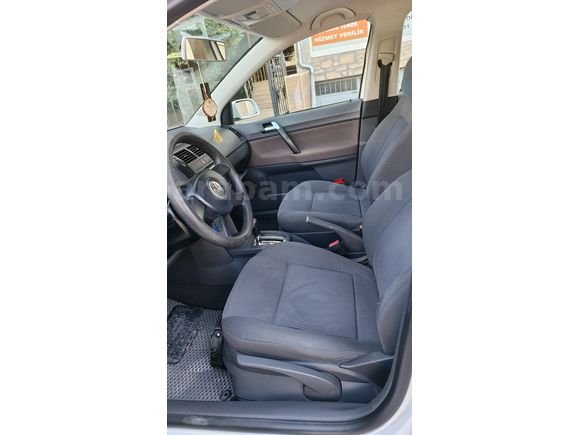 DEĞİŞENSİZ DÜŞÜK KM BENZİNLİ OTOMATİK 2004 POLO