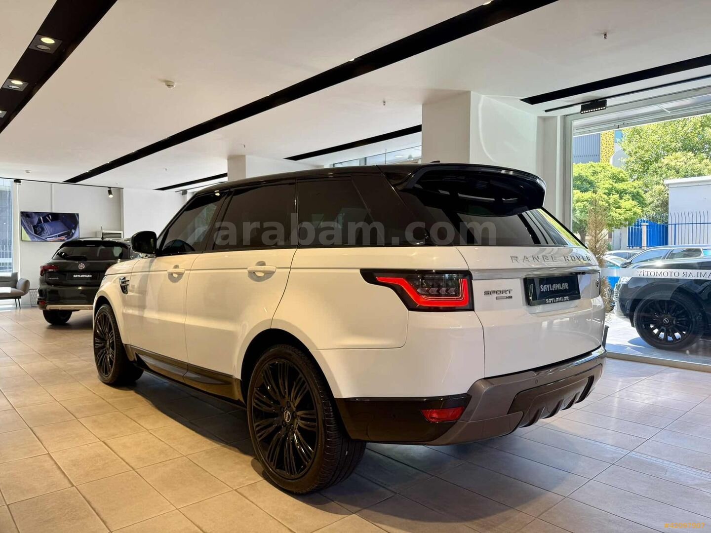 Galeriden Land Rover Range Sport 2.0 SD4 HSE 2018 Model İstanbul 157.000 km Beyaz 4