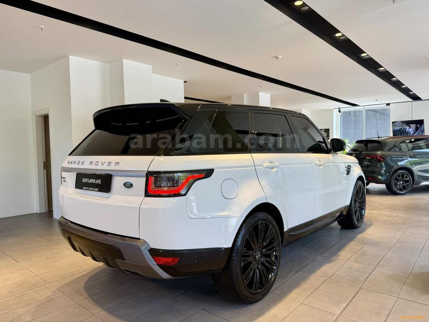 Galeriden Land Rover Range Sport 2.0 SD4 HSE 2018 Model İstanbul 157.000 km Beyaz 6