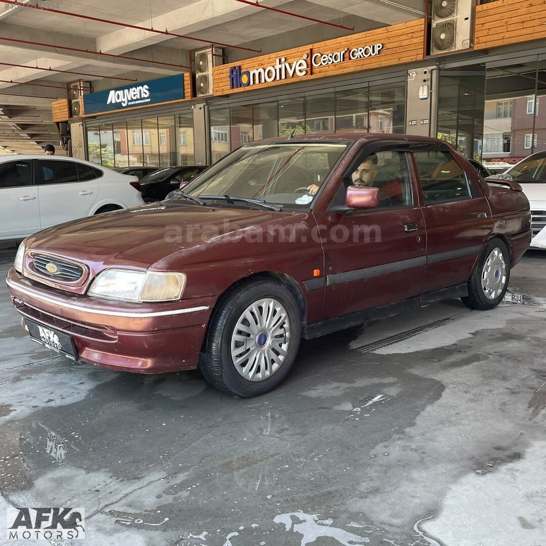 Galeriden Ford Escort 1.6 CLX 1995 Model İstanbul 152.000 km Bordo 5