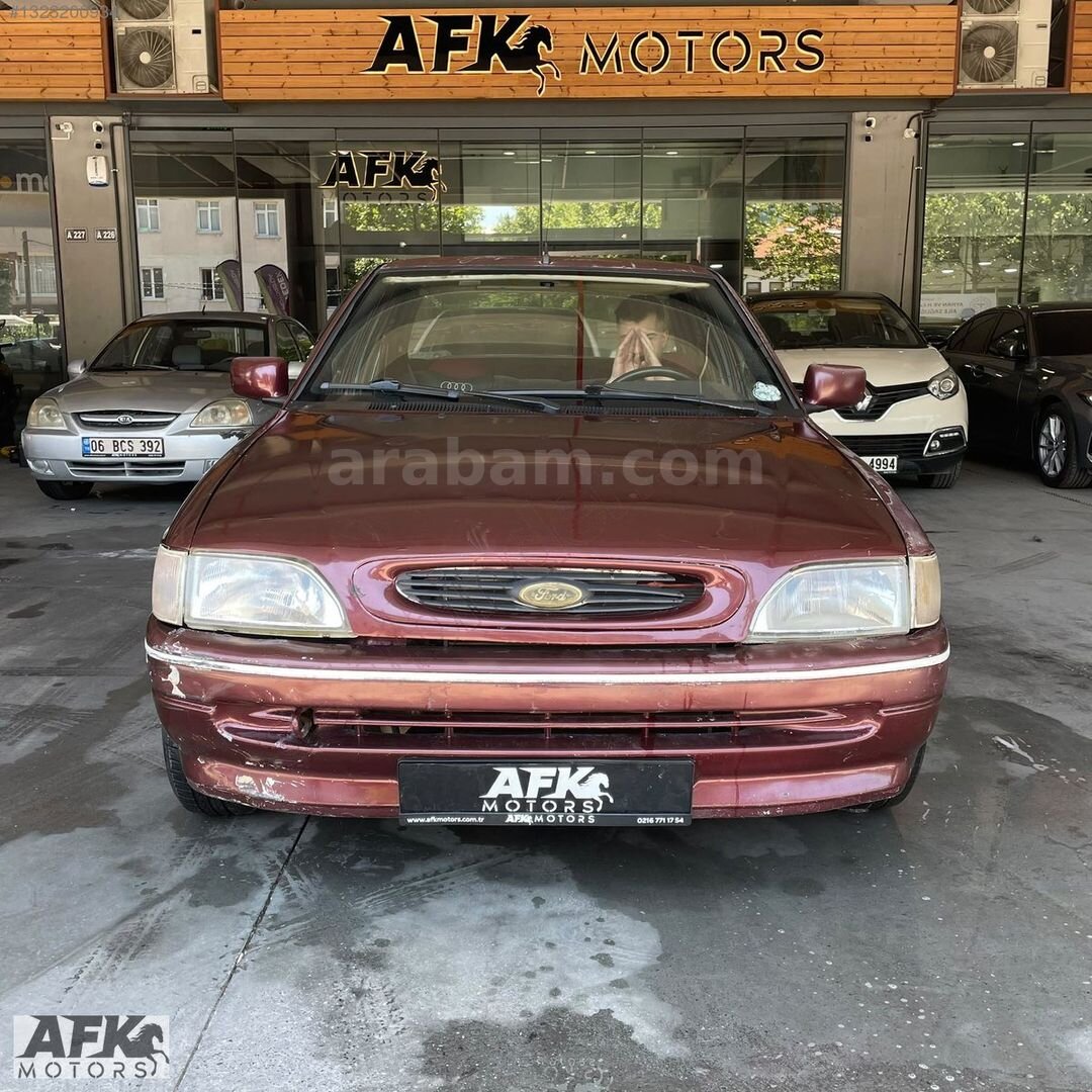 Galeriden Ford Escort 1.6 CLX 1995 Model İstanbul 152.000 km Bordo 3
