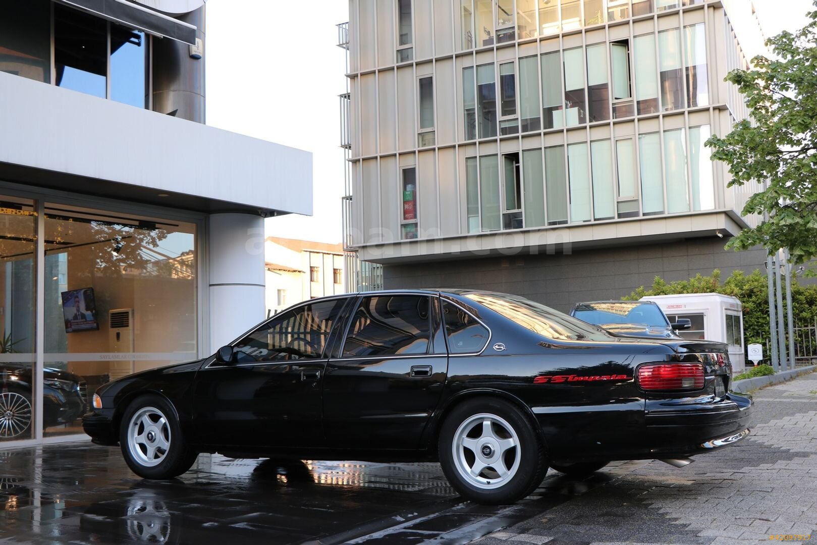 Galeriden Chevrolet Impala 3.8 1996 Model İstanbul 232.000 km Siyah 5