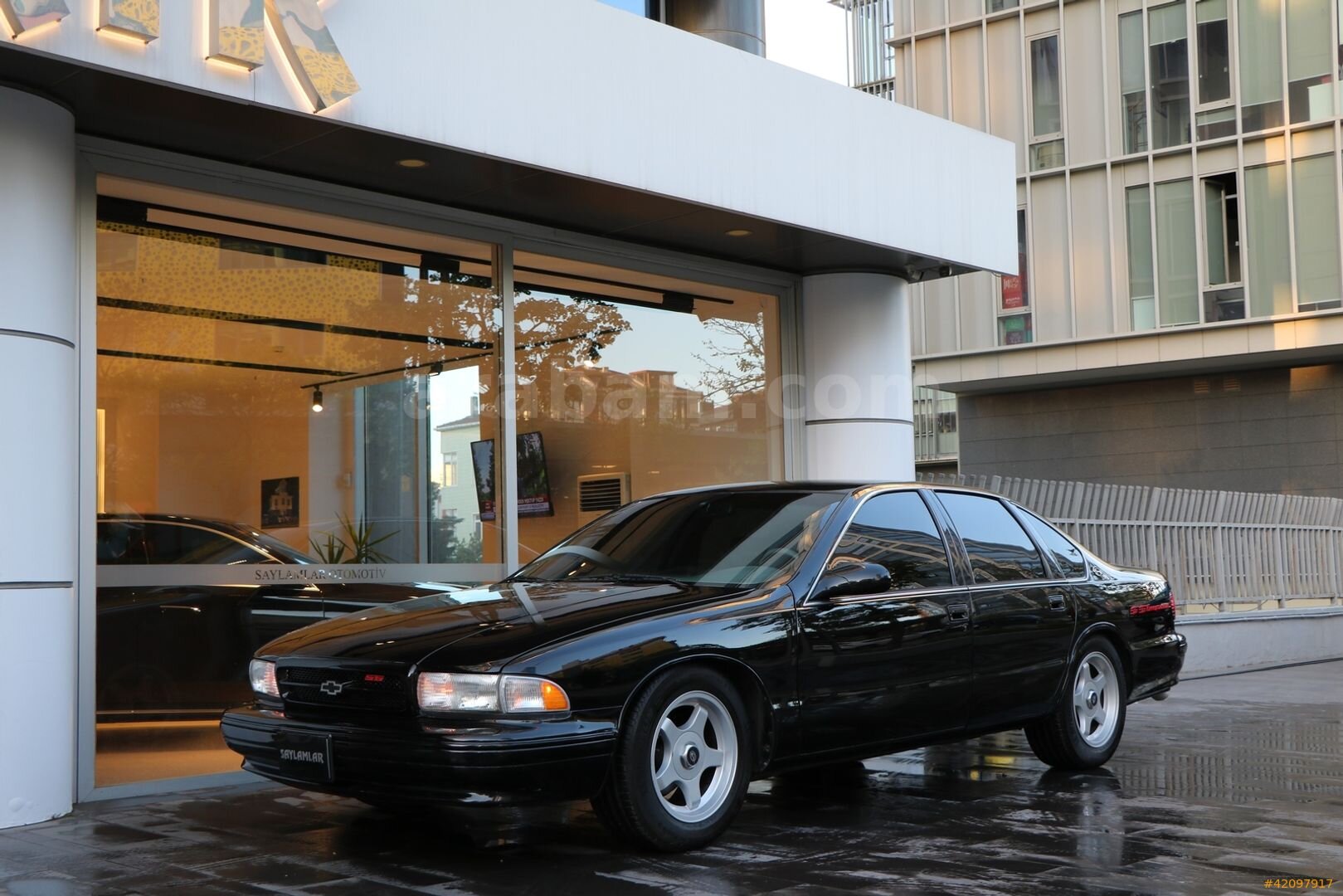 Galeriden Chevrolet Impala 3.8 1996 Model İstanbul 232.000 km Siyah 3
