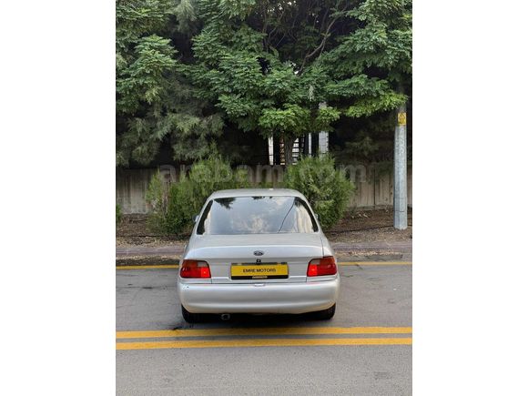 FORD ESKORT 1.6 CLX