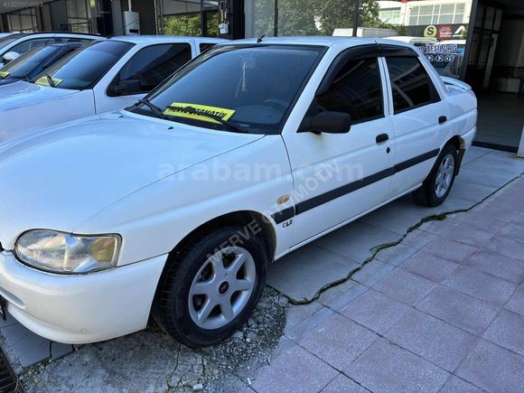 Kalite araç modelinin birinci sınıfı klima aktif çalışıyor