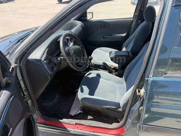 99 Ford eskort 1.6 CLX masrafsız bakımlı 195 bin km