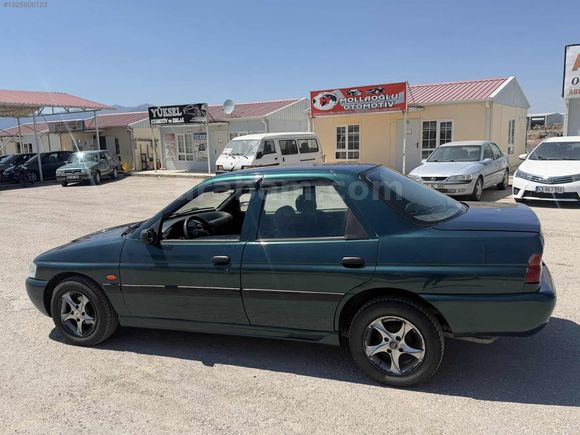 99 Ford eskort 1.6 CLX masrafsız bakımlı 195 bin km