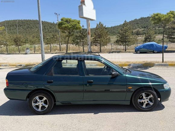 99 Ford eskort 1.6 CLX masrafsız bakımlı 195 bin km