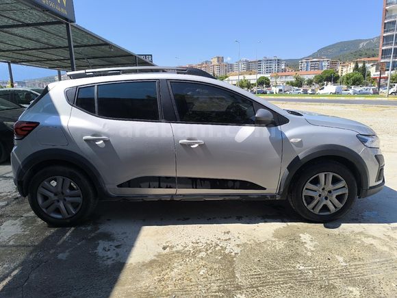 Galeriden Dacia Sandero 1.0 TCe Essential 2023 Model Balıkesir