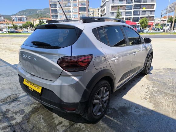 Galeriden Dacia Sandero 1.0 TCe Essential 2023 Model Balıkesir