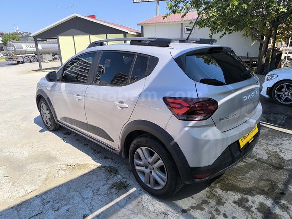 Galeriden Dacia Sandero 1.0 TCe Essential 2023 Model Balıkesir