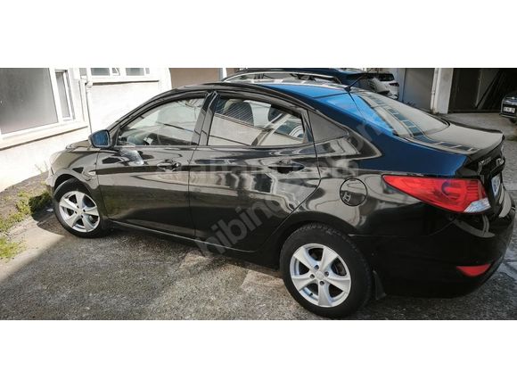 Sahibinden Hyundai Accent Blue 1.6 CRDI Mode 2012 Model 