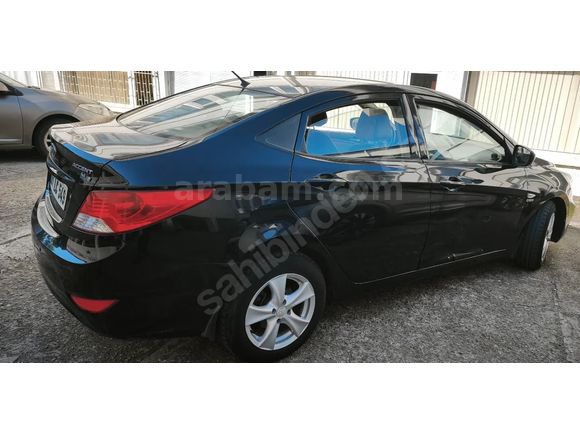 Sahibinden Hyundai Accent Blue 1.6 CRDI Mode 2012 Model 