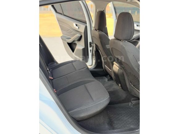 HATASIZ BOYASIZ CAM TAVAN DÜŞÜK KM SIFIR KONDİSYON