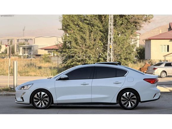 HATASIZ BOYASIZ CAM TAVAN DÜŞÜK KM SIFIR KONDİSYON