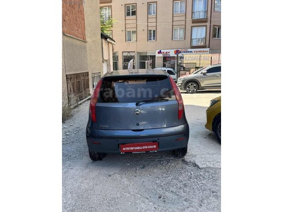 ALTINTOP GARAJDAN 2004 MODEL FİAT PUNTO
