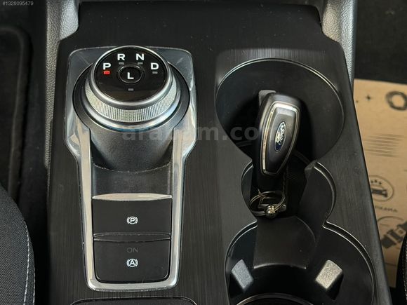 FORD/FOCUS/2024/TİTANİUM STİL/HATASIZ/BOYASIZ/TRAMERSİZZ