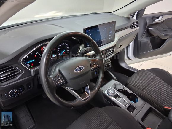 YÜCELER OTO'DAN 2023 FORDFOCUS 1.5 TİTANİUM STİL KDV%20 HATASIZ