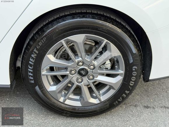 2024-25 ÇIKIŞLI FOCUS 1.5 EcoBlue TİTANİUM STİL BOYASIZ S.BAKIM