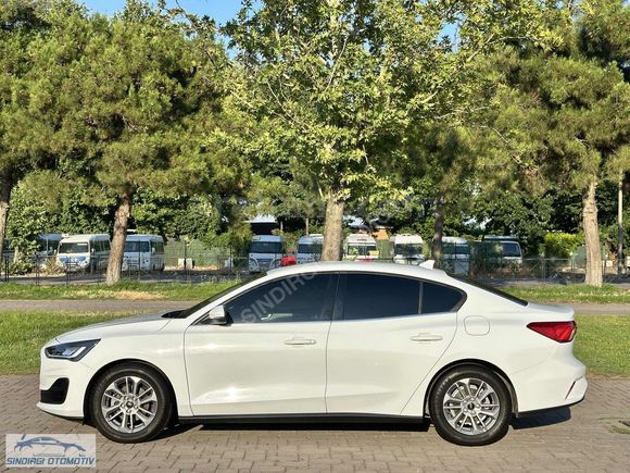 SINDIRGI OTOMOTİV - 2024 FOCUS TİTANIUM STİL HATASIZ DİZEL 21.KM