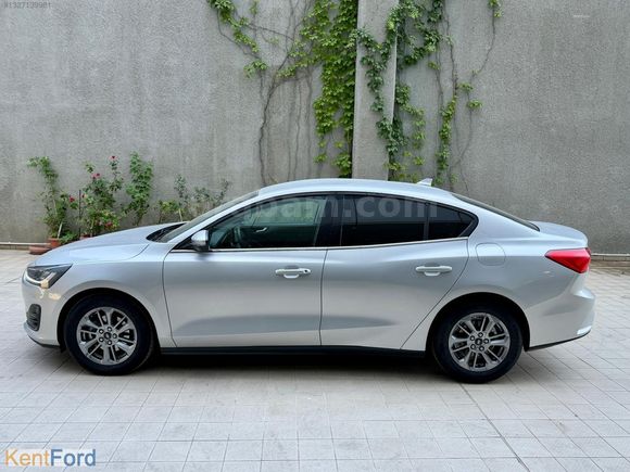 2025 Ford Focus 1.5 EcoBlue Titanium Stil 26.000 km