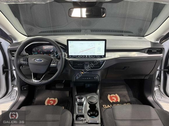 GALERİ 3S'DEN 2025 FORD FOCUS 1.5 ECOBLUE TİTANYUM STİL 6.800KM