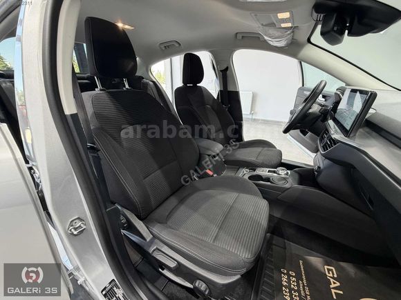 GALERİ 3S'DEN 2025 FORD FOCUS 1.5 ECOBLUE TİTANYUM STİL 6.800KM