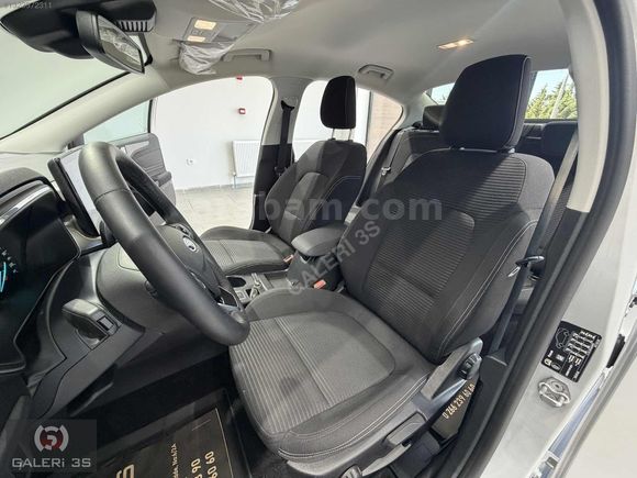 GALERİ 3S'DEN 2025 FORD FOCUS 1.5 ECOBLUE TİTANYUM STİL 6.800KM