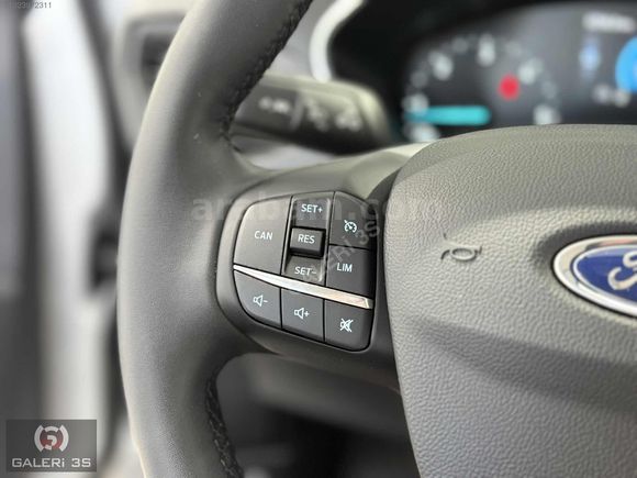 GALERİ 3S'DEN 2025 FORD FOCUS 1.5 ECOBLUE TİTANYUM STİL 6.800KM
