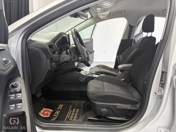GALERİ 3S'DEN 2025 FORD FOCUS 1.5 ECOBLUE TİTANYUM STİL 6.800KM