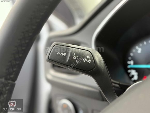 GALERİ 3S'DEN 2025 FORD FOCUS 1.5 ECOBLUE TİTANYUM STİL 6.800KM