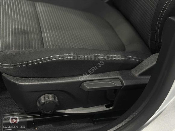 GALERİ 3S'DEN 2025 FORD FOCUS 1.5 ECOBLUE TİTANYUM STİL 6.800KM