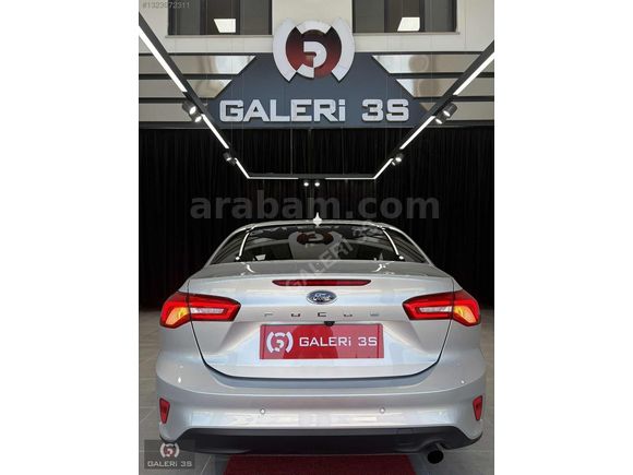 GALERİ 3S'DEN 2025 FORD FOCUS 1.5 ECOBLUE TİTANYUM STİL 6.800KM