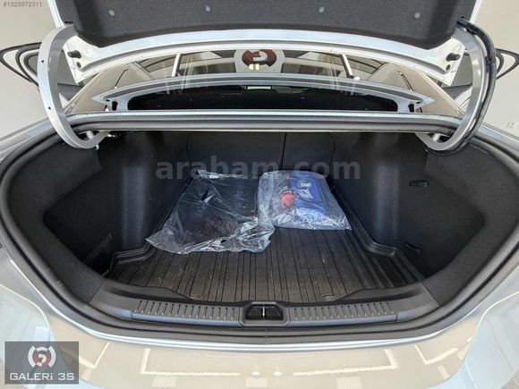 GALERİ 3S'DEN 2025 FORD FOCUS 1.5 ECOBLUE TİTANYUM STİL 6.800KM