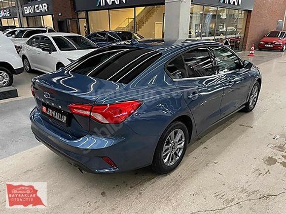 BAYRAKLAR'DAN 2025 FORD FOCUS 1.5 ECOBLUE TİTANİUM STİL