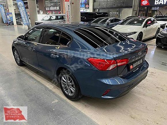 BAYRAKLAR'DAN 2025 FORD FOCUS 1.5 ECOBLUE TİTANİUM STİL