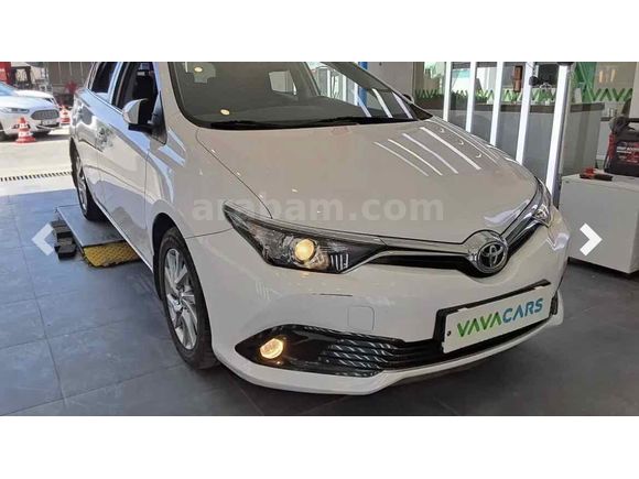 Boyasız Toyota Auris 1.6 Advance Skypack 2015 Model Ankara
