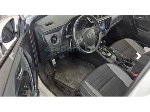 Boyasız Toyota Auris 1.6 Advance Skypack 2015 Model Ankara