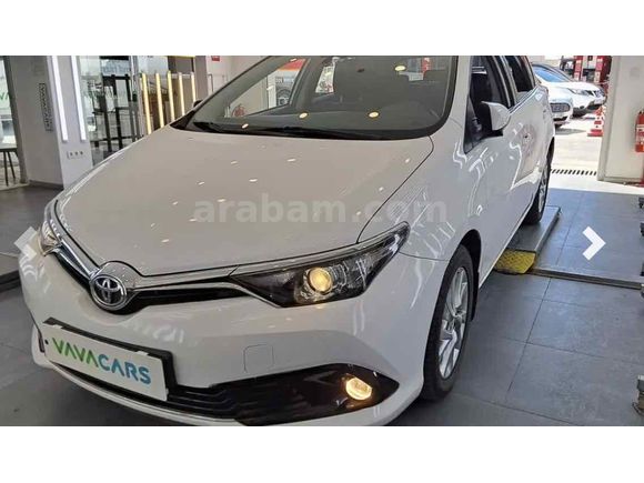 Boyasız Toyota Auris 1.6 Advance Skypack 2015 Model Ankara