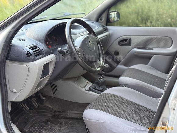 2003 MODEL CLIO 1.5 DCI 1 PARÇA DEĞİŞENLİ AİLE ARACI