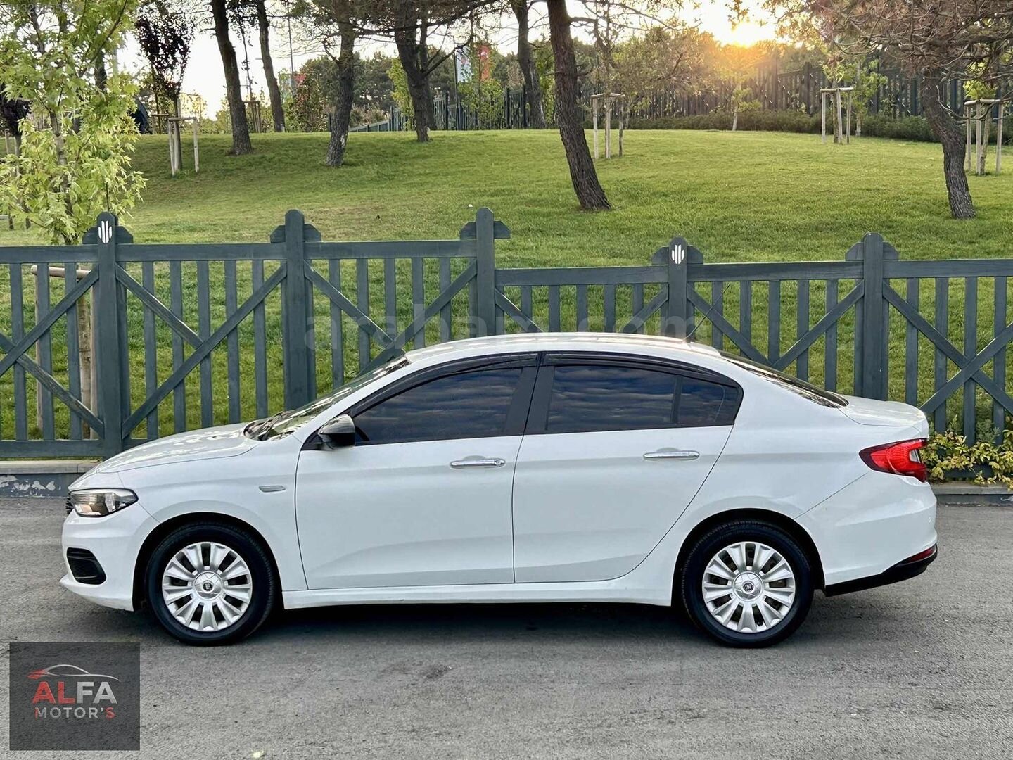 Galeriden Fiat Egea 1.3 Multijet Easy 2017 Model İstanbul 200.000 km Beyaz 7