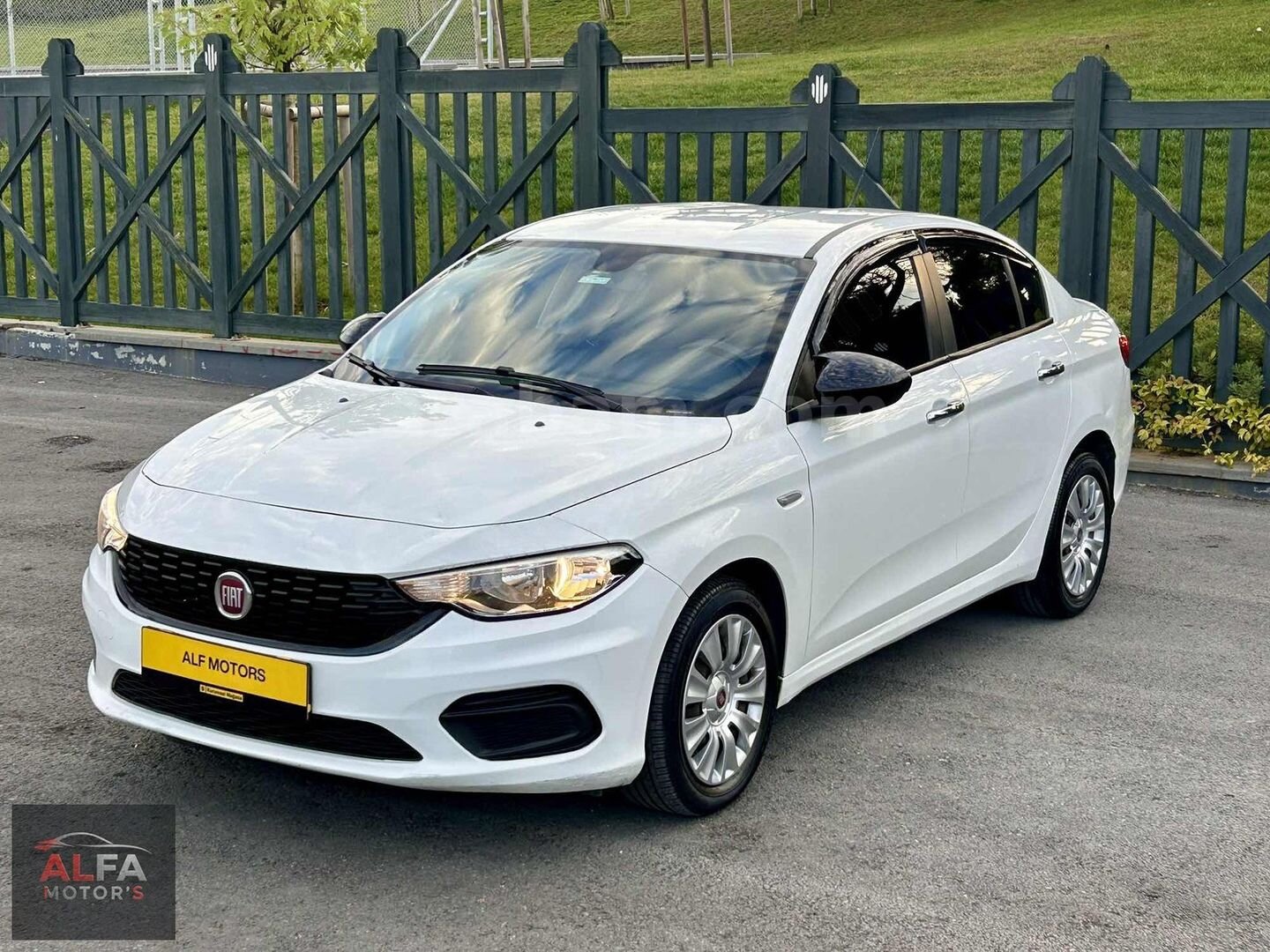 Galeriden Fiat Egea 1.3 Multijet Easy 2017 Model İstanbul 200.000 km Beyaz 4