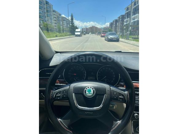 Sahibinden Skoda SuperB 1.6 TDI Elegance 2012 Model 