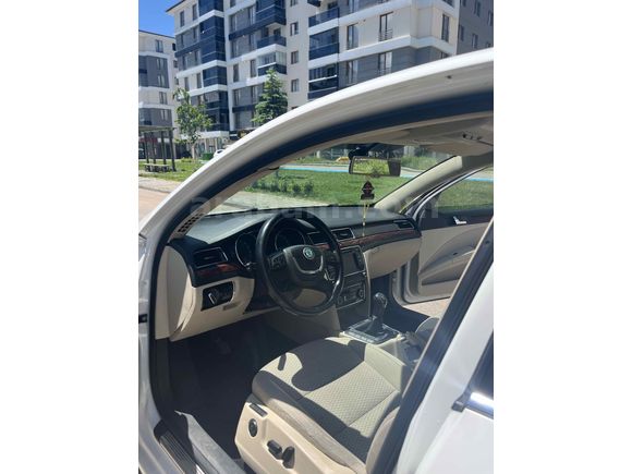 Sahibinden Skoda SuperB 1.6 TDI Elegance 2012 Model 