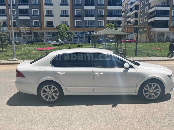 Sahibinden Skoda SuperB 1.6 TDI Elegance 2012 Model 