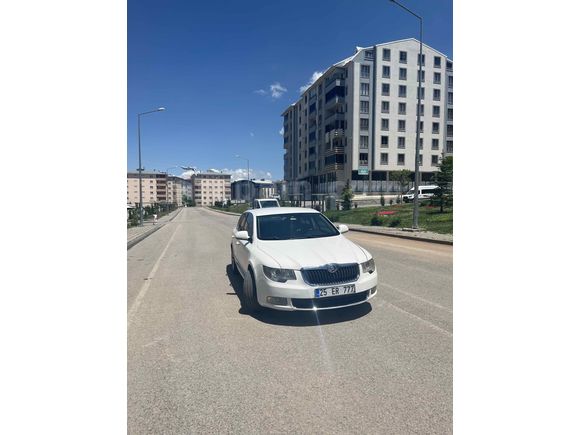 Sahibinden Skoda SuperB 1.6 TDI Elegance 2012 Model 