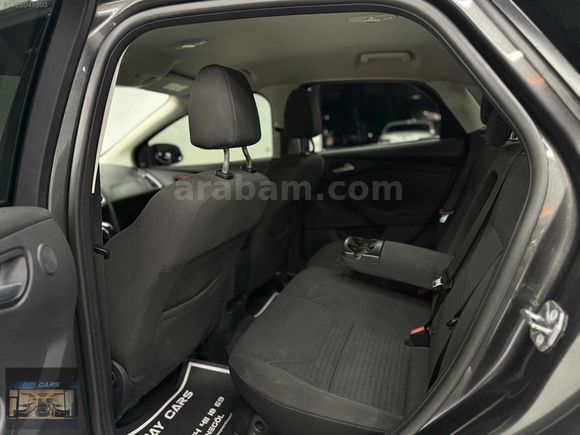 */ 2016 FORD FOCUS 1.5 TDCİ TİTANİUM 143.780 KM OTOMATİK VTS*/