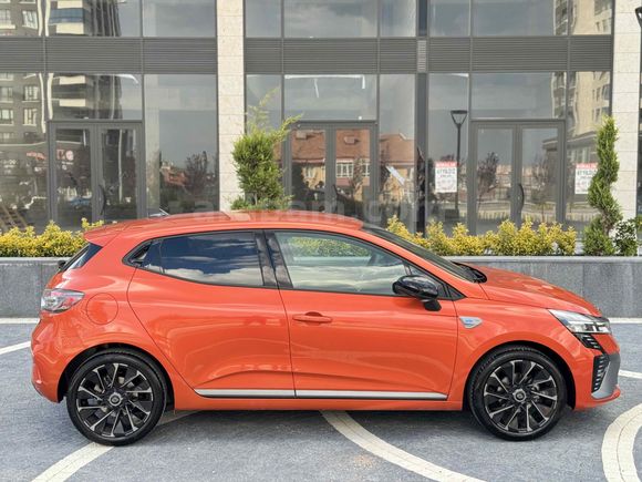 Sahibinden Renault Clio 1.0 TCe Techno Esprit Alpine 2023 Model 