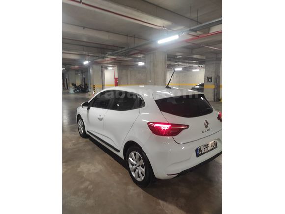 Sahibinden Renault Clio 1.0 SCe Joy 2022 Model 