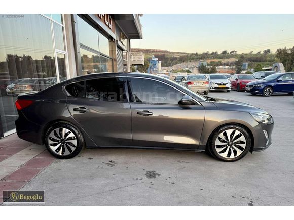 /BEGOĞLU OTOMOTİV/2019 FORD FOCUS 1.5 ECOBLUE TİTANIUM EMSALSİZ